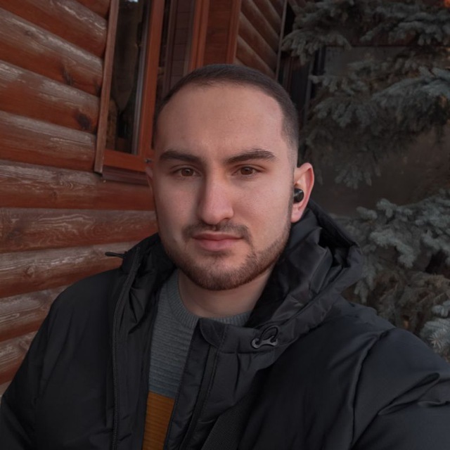 Руслан Ніколенко 